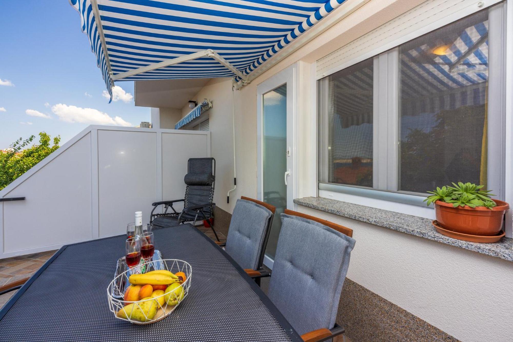 Apartmani Azur Dramalj Bagian luar foto